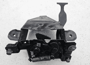 Mercedes W169 A zamek maski 2