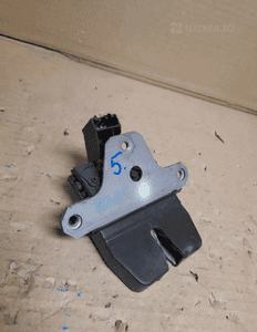 ZAMEK KLAPY TYŁ + RYGIEL VOLVO nr 8M51-R442A66-EA / 3M51R404B12 1