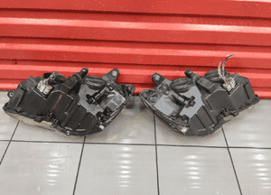 Mercedes c-klasa W204 lampa prawa przód przednia soczewka oryginał uk 10