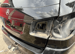 Mercedes W212 kombi klapa 197 tył oryginał w kolor 6