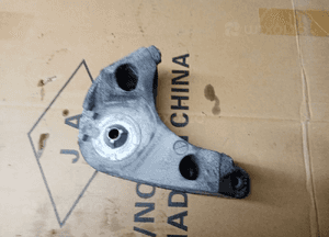 Podstawa łapa pompy klimatyzacji spreżarki BMW M5 G30 F90 4.4 V8 7646904 2