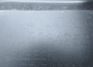 Zderzak przedni przód volvo XC60 ii r-design lift 32234958 2021- 25