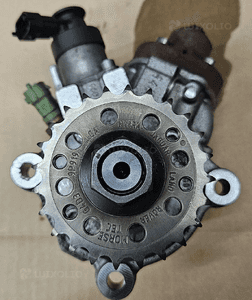 Land Rover Discovery Sport L550 2.0 D  pompa wtryskowa paliwa 0445010706 4