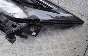 Lampa prawy przód toyota chr 2024 rok  81150-F4220  europa 3