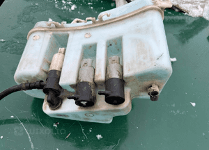 Range rover L322 zbiorniczek spryskiwaczy DMB500061 3