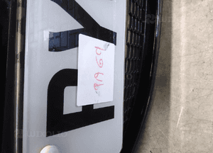 Zderzak przód przedni do lexus IS220 grill czarny 1