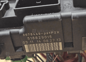 Volvo S60 V70 moduł skrzynka bezpieczników 8678449 518829015 2