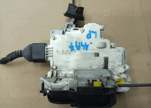 Audi A4 B7 zamek drzwi przod przedni prawy 2