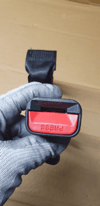 Zapinka pasa tył tylna KIA Sportage III 4