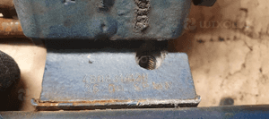 Zawias zawiasy drzwi prawy przód para VW Golf IV 4 4B0831412B 4