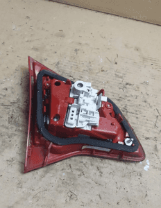 Lampa prawa tył w klapę opel meriva b 3