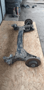 Oś tylna belka zawieszenia tył Renault Scenic II 4