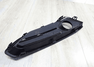 Bmw 1 F20 F22 prawa kratka zderzaka 108336-10 5