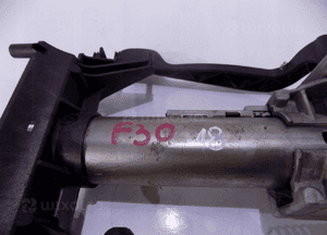 BMW 3 F30 F31- Kolumna kierownicza 8