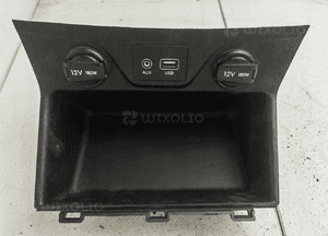 SCHOWEK GNIAZDO ZAPALNICZKI AUX USB 84630-D7060 HYUNDAI TUCSON III