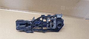 Klamka prawy przód przednia prawa mocowanie VW Passat B6 3C0837886G 4