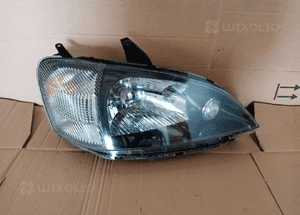 Lampa prawy przod daihatsu yrv kpl. bdb. europa 1