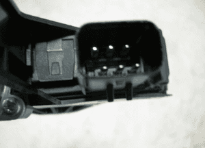 JEEP GRAND CHEROKEE WK2 SILNICZEK SZYBY LEWY PRZÓD 3