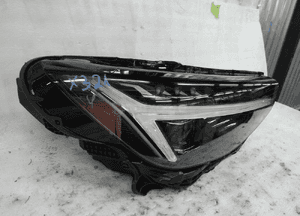 Volvo XC40 lift full led nowa  pixel lampa przednia prawa prawy przód 2