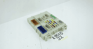 FORD SKRZYNKA BEZPIECZNIKÓW GV6T-14A073-EF 2