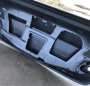 MERCEDES E 212 sedan klapa chrom kolory srebrna budyń szara 2