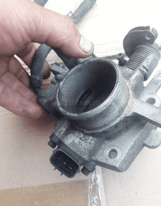 Mazda 323f 323 BJ 1.5 16V Przepustnica krokowy ZL 4