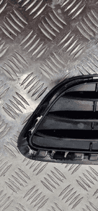 Bmw F25 kratka zderzaka prawa boczna 7338514 7