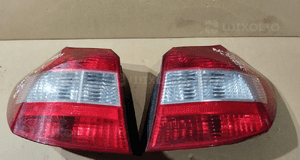 Lampa prawa lewa tył tylna bmw E81 E87 przed lift 1