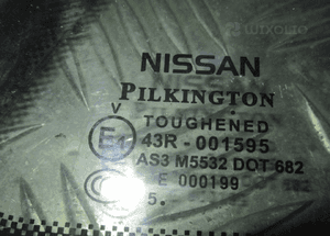 Szyba boczna karoseryjna prawa nissan qashqai J11 2 ii 2013- 2