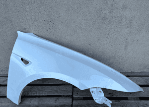 Blotnik przod przedni prawy tesla model 3 lift fl 2023- bardzo ladny 1