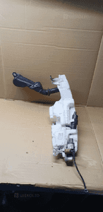 Zbiorniczek spryskiwaczy pompka Audi A6 C6 Kombi 4F0955453 4F0955452A 1