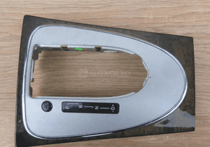 MERCEDES E 211 CLS 219 panel skrzyni dekor 1