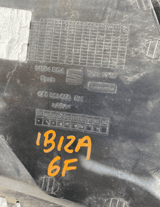 Seat ibiza 6F0 kratka zderzaka prawa 17- 2