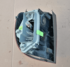 Lampa tył tylna prawa vw fox oryginał wysyłka! 3