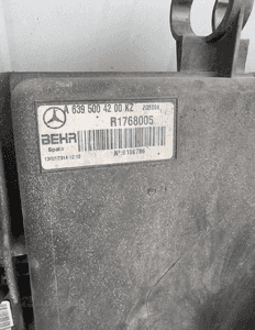 Mercedes VITO VIANO 639 CDI chłodnice  klimatyzacji   woda intercooler obudowa wisko 13
