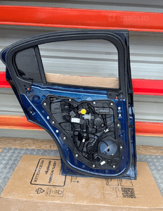 Alfa romeo stelvio drzwi lewy tył kolor 092 9