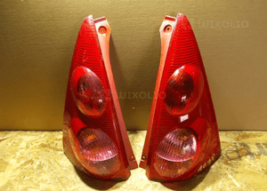 LAMPA TYŁ TYLNA PRAWA LEWA PEUGEOT 107 ORYGINAŁ 1