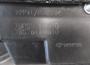 Lotka spoiler klapy tył toyot yaris iv 4 76085-K0010 2020 17