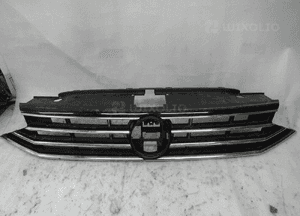Vw passat B8 grill atrapa 1