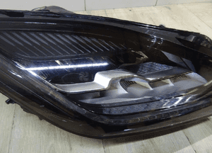 Jaguar E-Pace Lampa LED Prawa Przód M9C3-13W029-BD 3