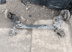 BELKA TYLNA ZAWIESZENIA TYLNEGO TYŁ OŚ TARCZE FIAT BRAVO II 07- 1