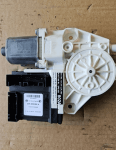 Audi A3 8P 3D silniczek sterownik szyby prawy 8P0 959 802 H A  3D 3