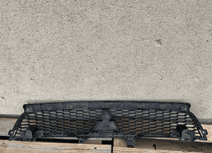 Grill atrapa zderzaka mitsubishi outlander ii lift 4