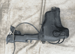 Zbiorniczek spryskiwaczy Mercedes C Klasa W204 2046801560 1