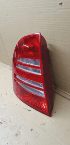 Lampa lewy tył tylna lewa Skoda Superb I 3