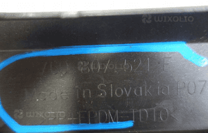 Vw touareg iii r-line 18- spoiler dokładka dyfuzor zderzaka tył 760807568E 9