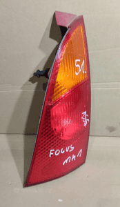 Lampa prawa tył tylna ford focus MK1 hb 1