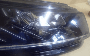 Lampa prawa prawy full led skoda karoq 57A 2017- 4
