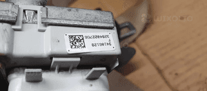Pas bezpieczeństwa napinacz prawy przód przedni prawy Mercedes GL X166 W166 A1668601400 6