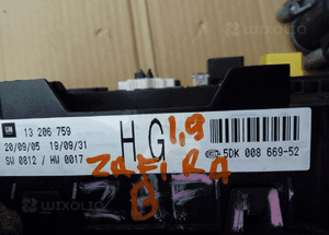 Opel Zafira B Astra H skrzynka bezpieczników modul sterownik BSI 13206759 HG 2